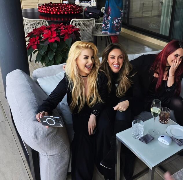 Este fin de semana, Anahí organizó una fiesta de cumpleaños para Dulce María.
Foto: Instagram