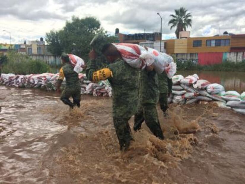 Tromba afecta a 42 colonias en Morelia