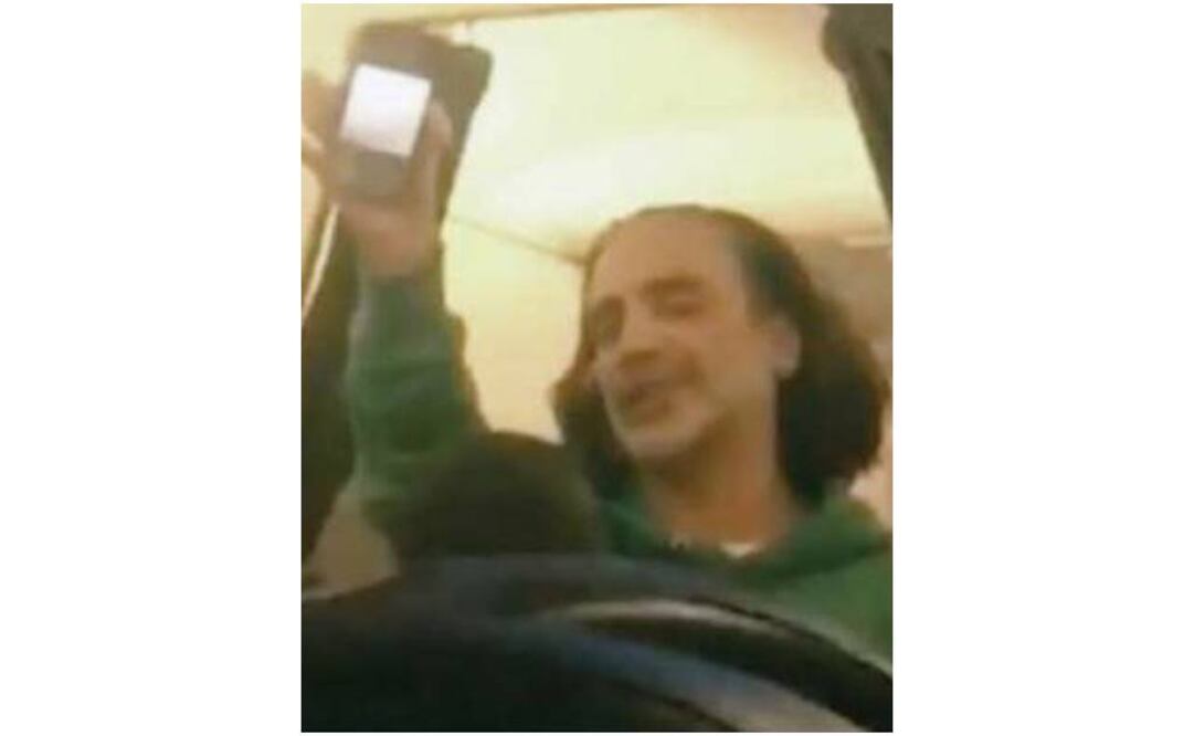 Alejandro Fernández protagoniza escándalo en avión. Foto: Especial 