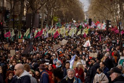 Tensión social en Francia se traslada a una protesta ecologista