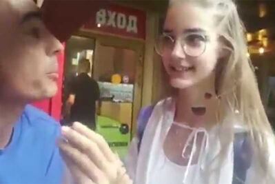 Repudian a argentino que grabó video con joven rusa diciendo vulgaridades