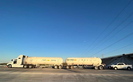 Aseguran tráiler que transportaba ilegalmente 40 toneladas de amoniaco en Sonora