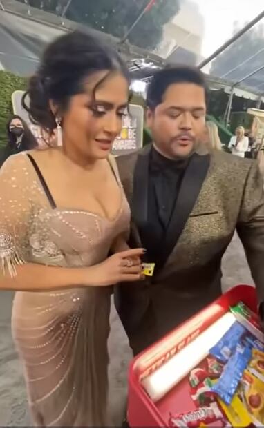 ¡Gracias, Salma Hayek! Dulces de la Rosa hace su agosto en internet con pulparindo