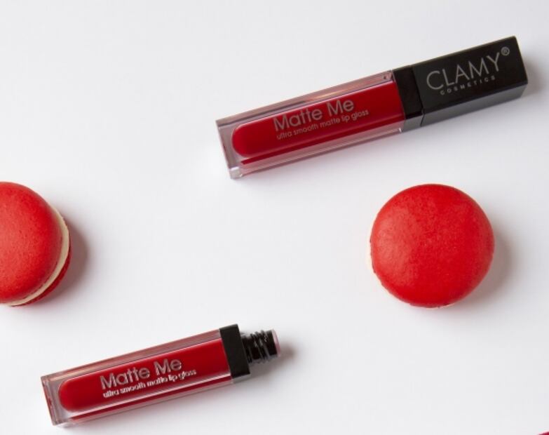 Te decimos cómo maquillarte los labios sin manchar el cubrebocas