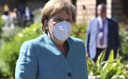 Merkel pide a Johnson en G7 una "solución pragmática" sobre Irlanda del Norte