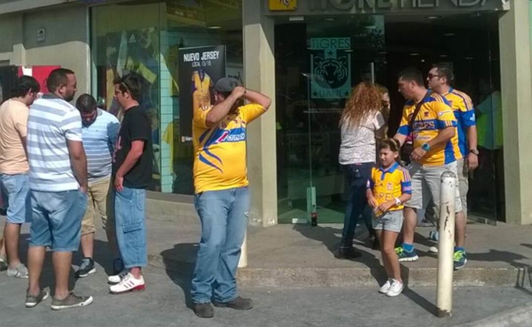 La afición comienza a llenar el Universitario