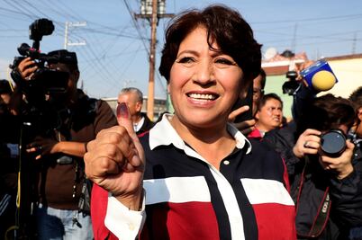Delfina evita levantarse la mano como ganadora