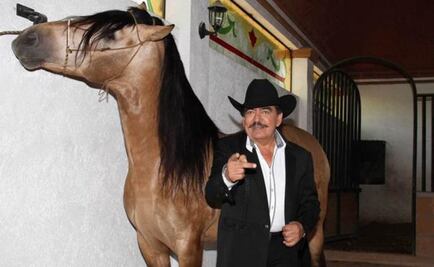 Joan Sebastian is buried in Juliantla