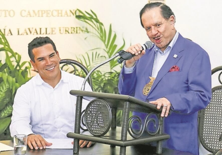 Otorgan a Ealy Ortiz doctorado honoris causa