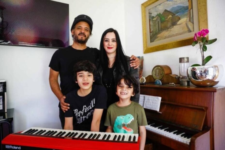 "Ser diferente está bien…".La historia de Huillo, niño con autismo invitado por Coldplay a tocar en concierto