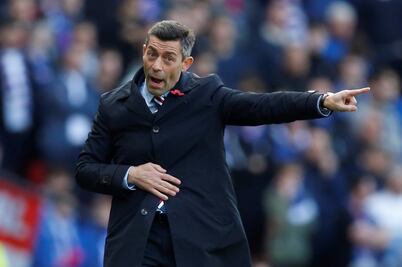 Caixinha y 'Gullit', criticados en Inglaterra