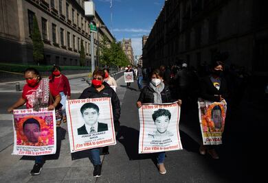 Padres de los 43 ven con satisfacción avances en investigación de caso Iguala