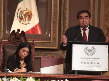 Disminuir desigualdades y acabar con privilegios, objetivo del gobierno de Puebla: Barbosa