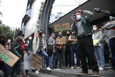 Ante situación en el CIDE, alumnos evalúan realizar paro indefinido 