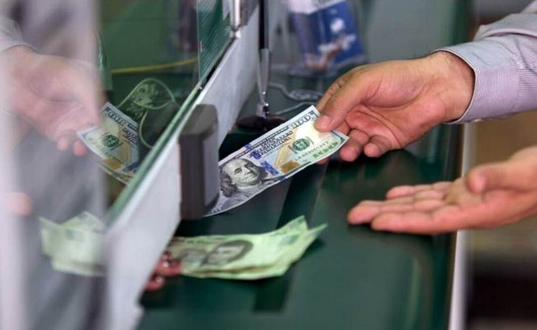 Dólar abre en $17.27 en ventanillas bancarias