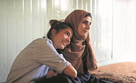 Mexicana lee en voz alta sueños de niñas refugiadas