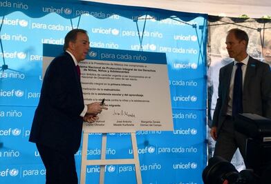 Meade se compromete con Unicef para trabajar por la niñez
