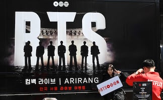 BTS enloquece a Seúl: así luce el escenario en el que regresará la boyband surcoreana con nuevo disco