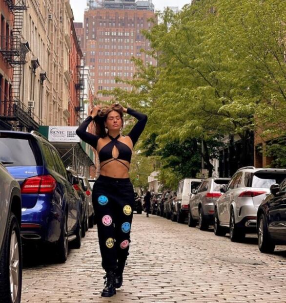 Galilea Montijo enciende Nueva York con su look sexy dark