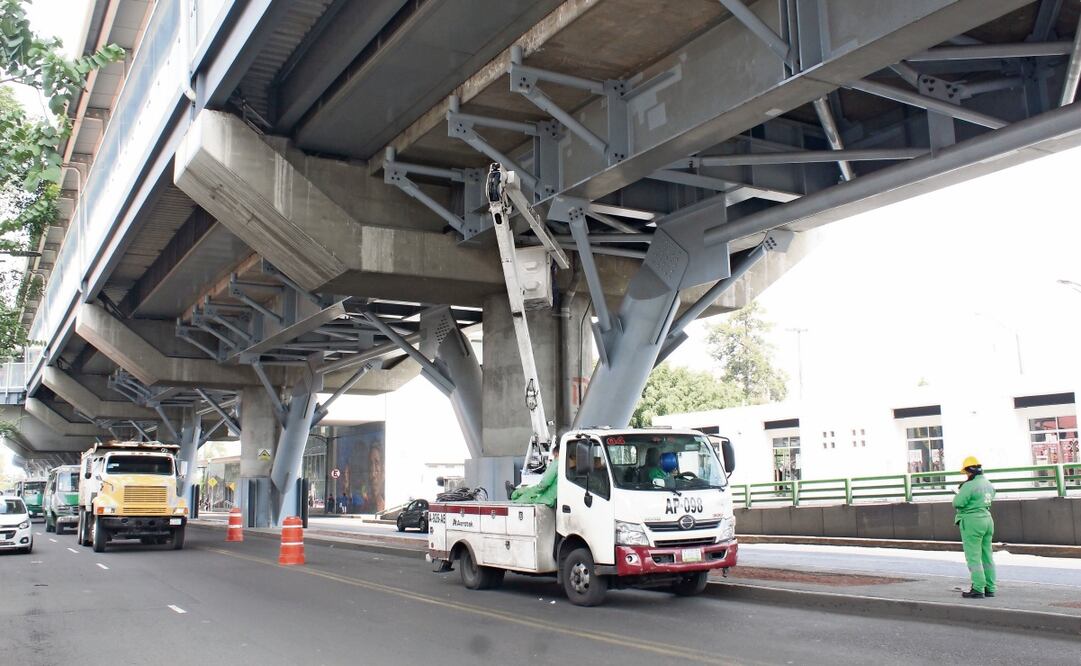 A más de medio año de su reapertura, el tramo elevado de la Línea Dorada opera con normalidad y con circulación continua de los trenes. Se espera que en noviembre finalice el proceso de revisión.
Foto: Francisco Rodríguez | El Universal