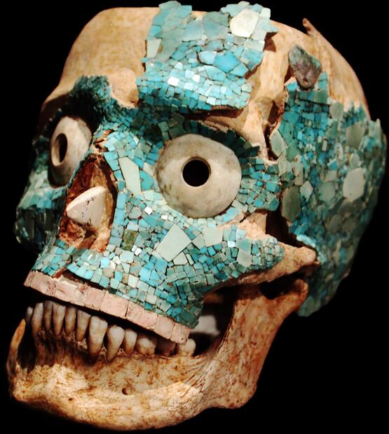 Las imágenes más claras, con información completa del tesoro de la hoy llamada “Tumba 7”, se encuentran disponibles en internet, así como en la exposición permanente del Museo de las Culturas, en la ciudad de Oaxaca. ESPECIAL.