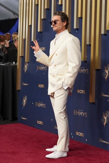 Pedro Pascal apareció en un look monocromático de Céline. Foto: AP
