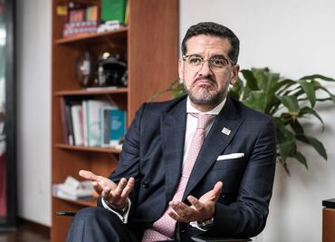 Contralor de la CDMX reconoce que fue al Super Bowl, pero boletos fueron un regalo de su primo