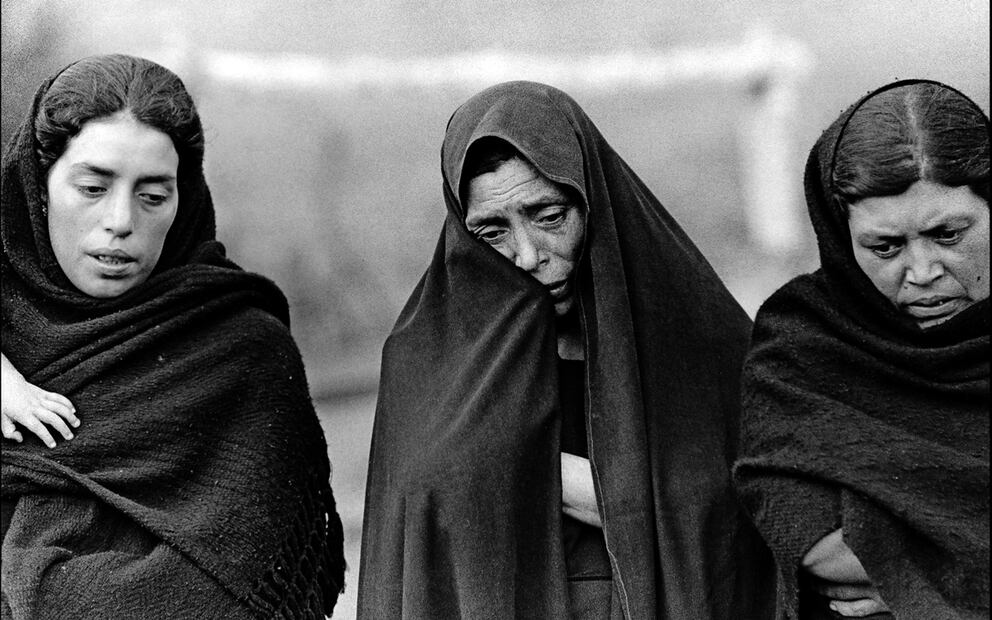 Imagen de la fotógrafa documentalista mexicana, Graciela Iturbide, "Chiapas", sin fechar, que recibió de manos del príncipe Carlos Felipe de Suecia el prestigioso Premio Internacional de Fotografía de la Fundación Hasselblad. La imagen forma parte de la exposición de obras de la artista que se ha inaugurado hoy en el Centro Hasselblad del Museo de Arte de Gotemburgo, Suecia, el 25 de octubre de 2008. Foto: EFE Graciela Iturbide