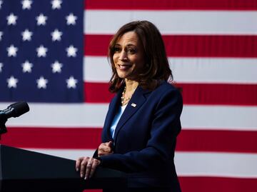 Kamala Harris, vicepresidenta de EU, da positivo a Covid-19