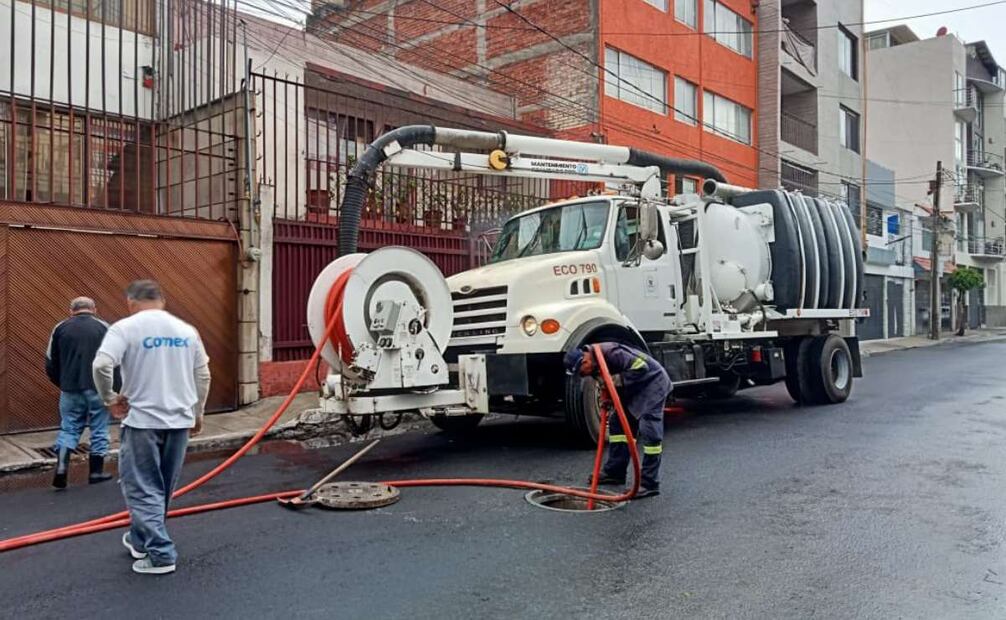 Desazolve de alcantarillas por parte de la alcaldía (12/06/2025). Foto: Especial
