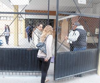 Tras tiroteo, colegio orienta a los padres