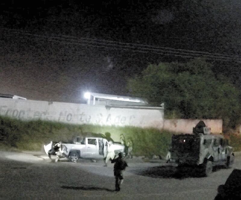 EL UNIVERSAL dio a conocer un video grabado el 3 de julio en el que se ve a elementos de Ejército disparar contra una camioneta y presuntamente ejecutan a un civil. Foto: ARCHIVO EL UNIVERSAL