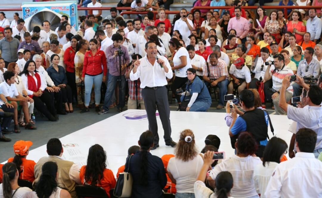 El funcionario federal participó en el acto de inauguración de un comedor comunitario en Mazatlán. /Tomada de @LuisEMirandaN
