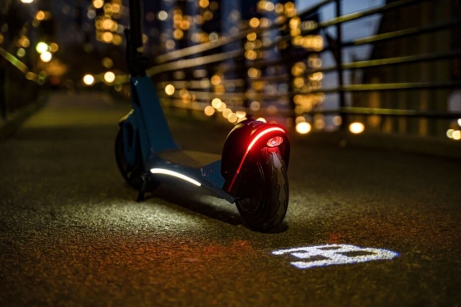 Bugatti presenta su scooter completamente eléctrico