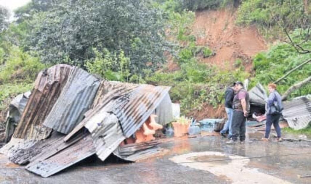 Deja "Katia" 5 muertos y daña 53 municipios