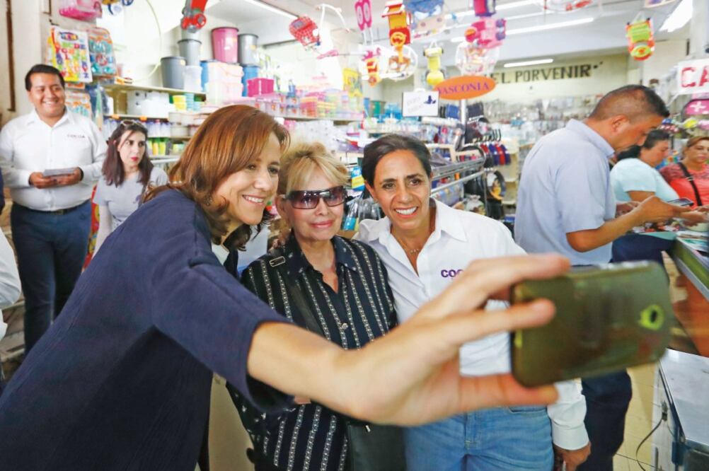 Margarita Zavala (izq.), canditada presidencial, hizo campaña en Michoacán junto a su cuñada Luisa María Cocoa Calderón (der.). (YADÍN XOLALPA. EL UNIVERSAL)