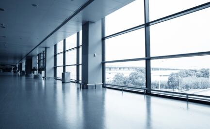 Gobierno ocupa menos edificios de oficinas al primer trimestre del 2025; empresas tecnológicas, quienes más demandan espacios