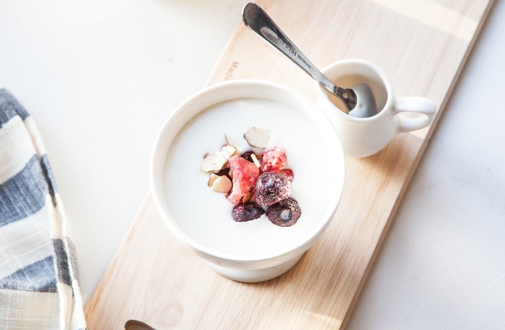 El yogur es una fuente de calcio y proteína / Foto: Pixabay