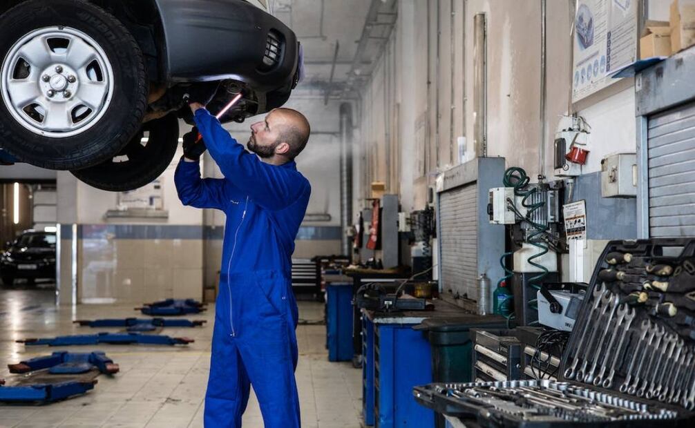 Conoce por qué y cuándo llevar a afinar tu auto. Imagen: Pexels
