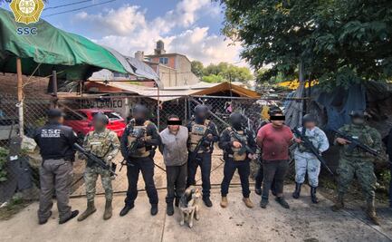 Detienen a dos hombres y aseguran autopartes en Xochimilco