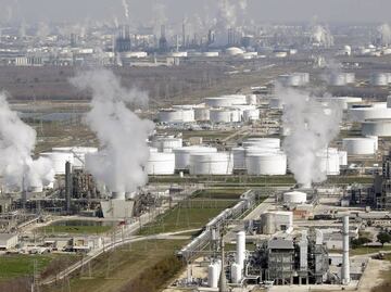 Tras la fuga de gas en Deer Park critican respuesta de Pemex; autoridades de EU reclaman falta de comunicación y acceso