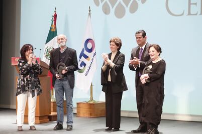 Inicia el FIC y premia a De Tavira e Iturbide