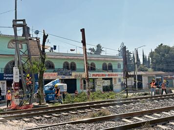 Padecen tráfico por obras en tren a Querétaro