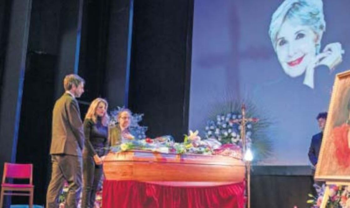 En la catedral de Valladolid, familiares y amigos despidieron a la actriz, cuyos estos reposarán en el Panteón de personas Ilustres de esta ciudad.Foto: EFE