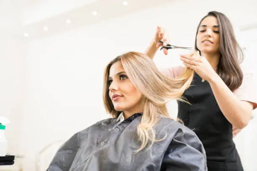 Conoce los días de abril en que sí se recomienda cortar el cabello y en cuáles no. Foto: Unsplash
