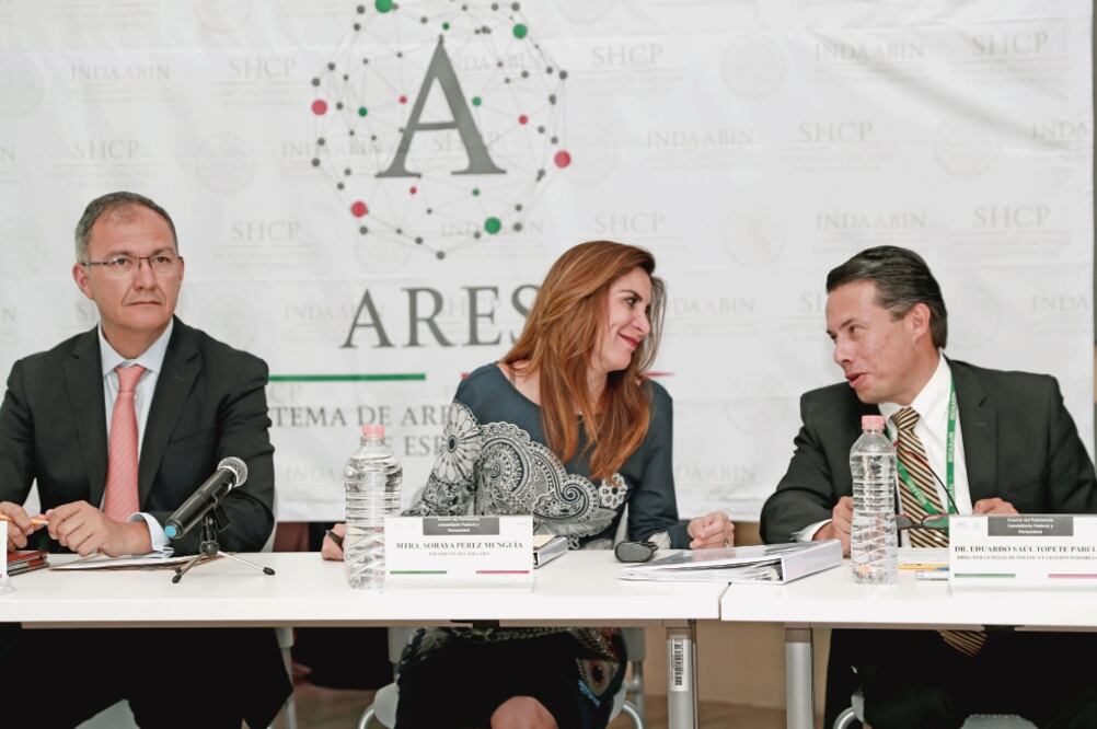 Funcionarios federales, entre ellos Soraya Pérez, presidenta del INDAABIN, descartaron que el programa de arrendamiento tenga fines recaudatorios (ALEJANDRA LEYVA. EL UNIVERSAL)