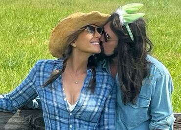 Elizabeth Hurley y el papá de Miley Cyrus sorprenden con inesperado romance