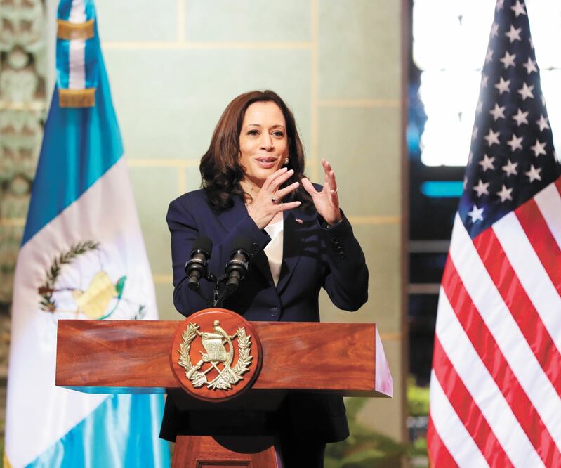 Kamala Harris, vicepresidenta de Estados Unidos, ayer en una conferencia en Guatemala. Se espera que hoy se reúna con el Presidente. Foto: Xinhua
