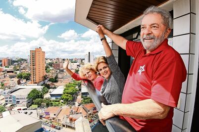 Brasil: Dilma y simpatizantes expresan apoyo a Lula da Silva