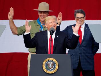 Líder de Boy Scouts en EU se disculpa por discurso político de Trump